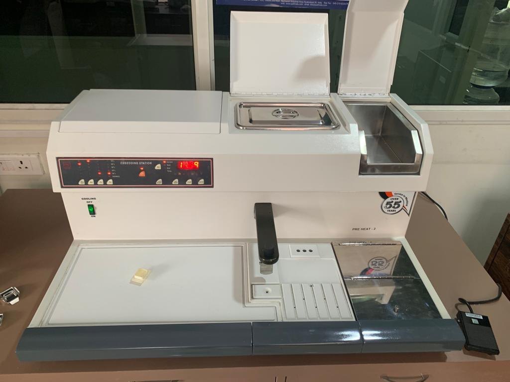 tissue-embedding-station